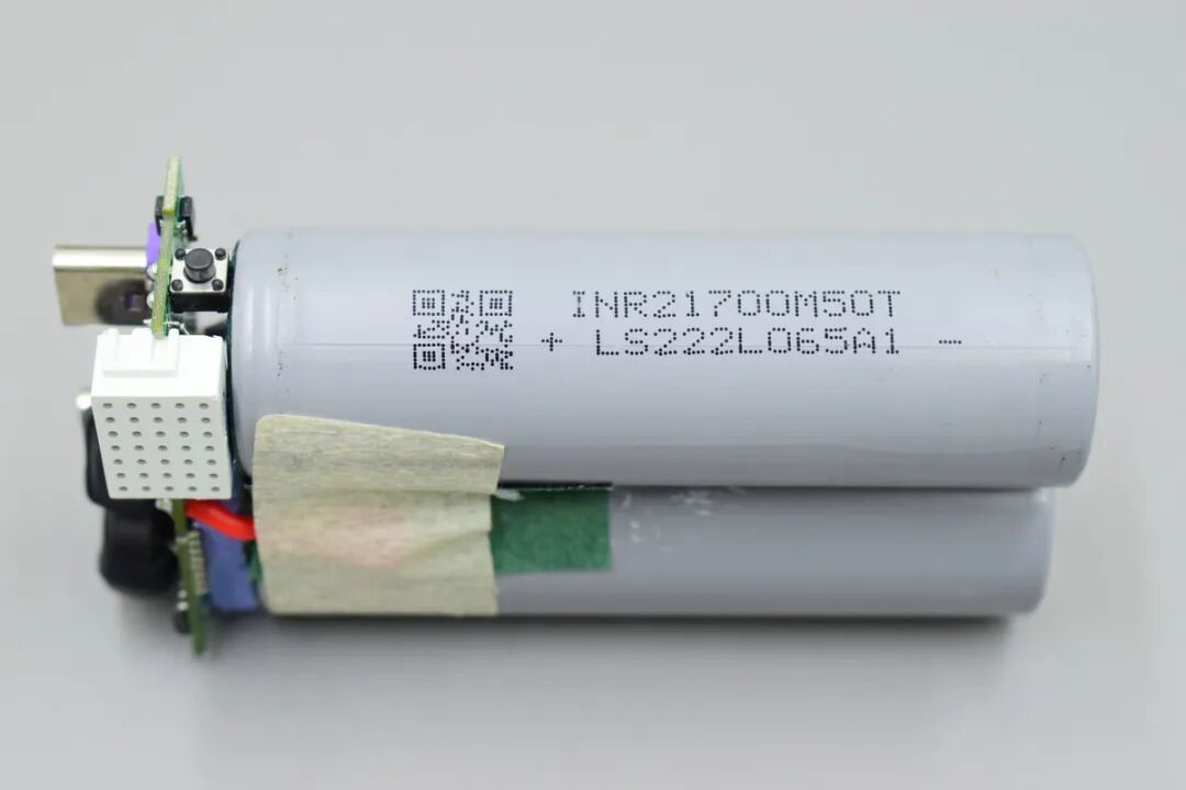 拆解报告:CIO SMARTCOBY DUO 10000mAh 移动电源图34