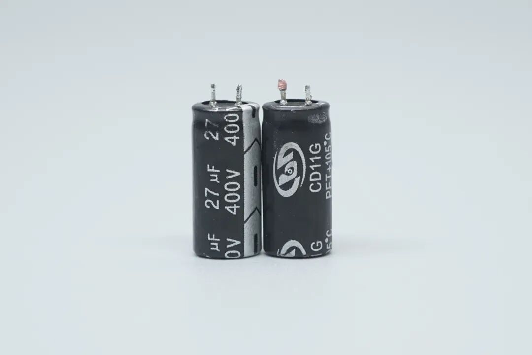拆解报告:200W 4C1A智显屏碳化硅桌充图48