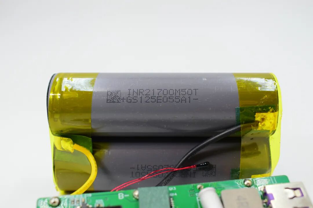 拆解报告:CIO SMARTCOBY Pro 10000mAh 30W 数显移动电源图31