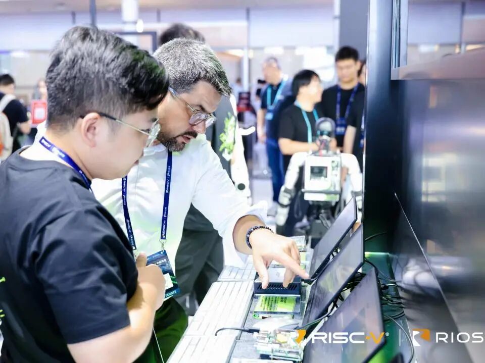 2026 RISC-V中国峰会｜进迭时空发布服务器级CPU V100，推动RISC-V迈向数据中心图23