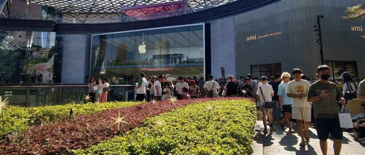 iPhone Duo广州开售首日！黄牛吐槽：加价1000都有人骂