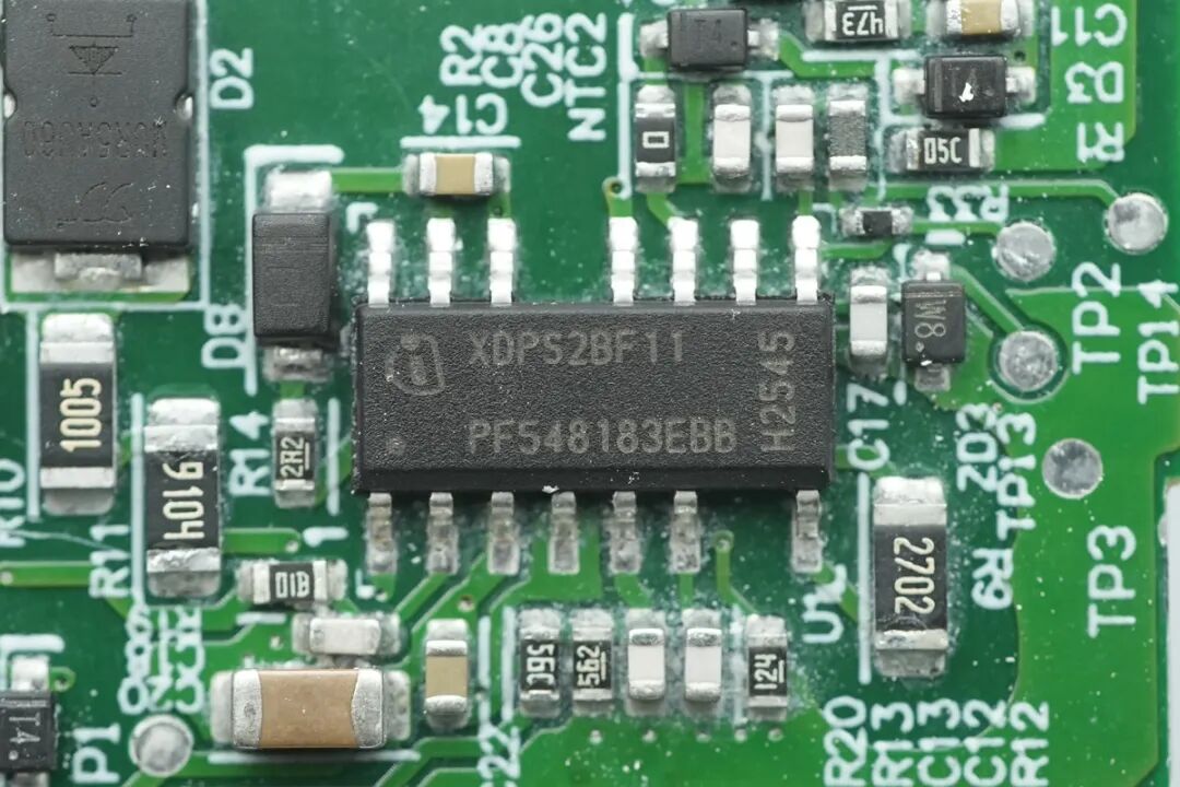 拆解报告:联想150W多口USB-C氮化镓电源适配器图65