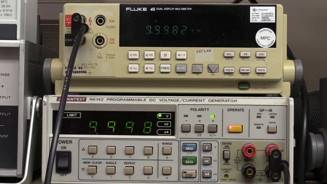 【拆解】37年前的Fluke 45：776195定制芯片图6