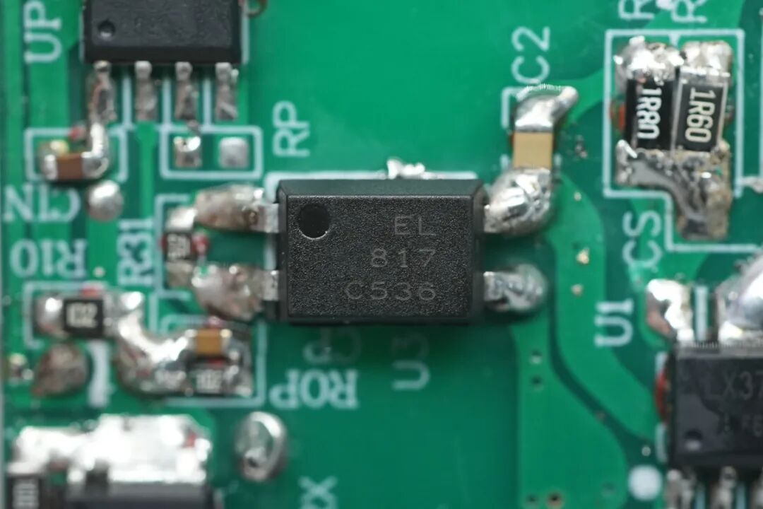 拆解报告：白牌20W印标USB-C充电器图31